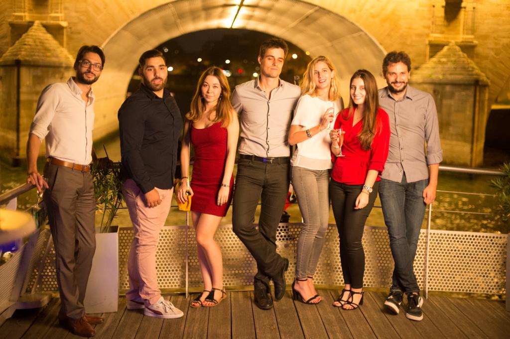 Soirée sur une péniche, photo d équipe 